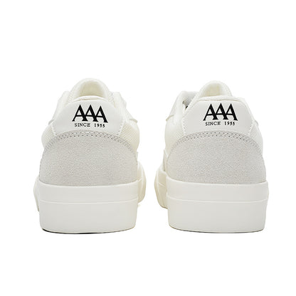 AAA 1955-yildan beri krossovkalar