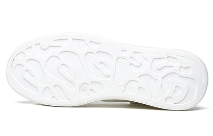 AAA 1955-yildan beri krossovkalar