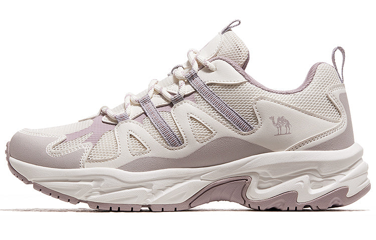 Ayollar uchun tuya krossovkalari