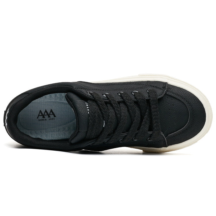 Erkaklar AAA 1955-yildan beri krossovkalar