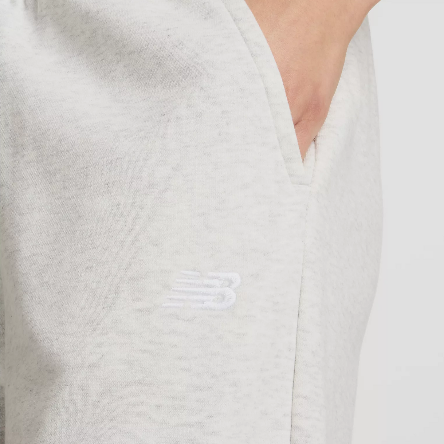 Kulrang rangdagi New Balance ayollarning oddiy o'rta uzunlikdagi shimlari