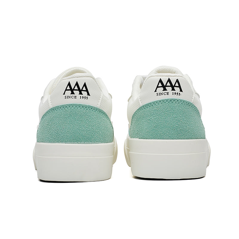 AAA 1955-yildan beri krossovkalar