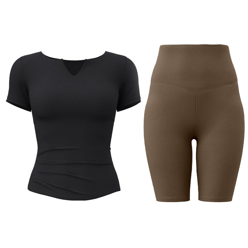 FARO ayollar sport kostyumi