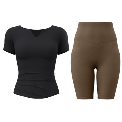 FARO ayollar sport kostyumi