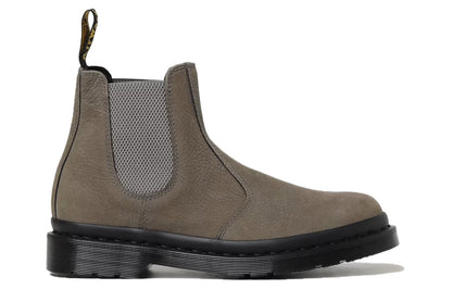 Doktor Martens etiklari 2976