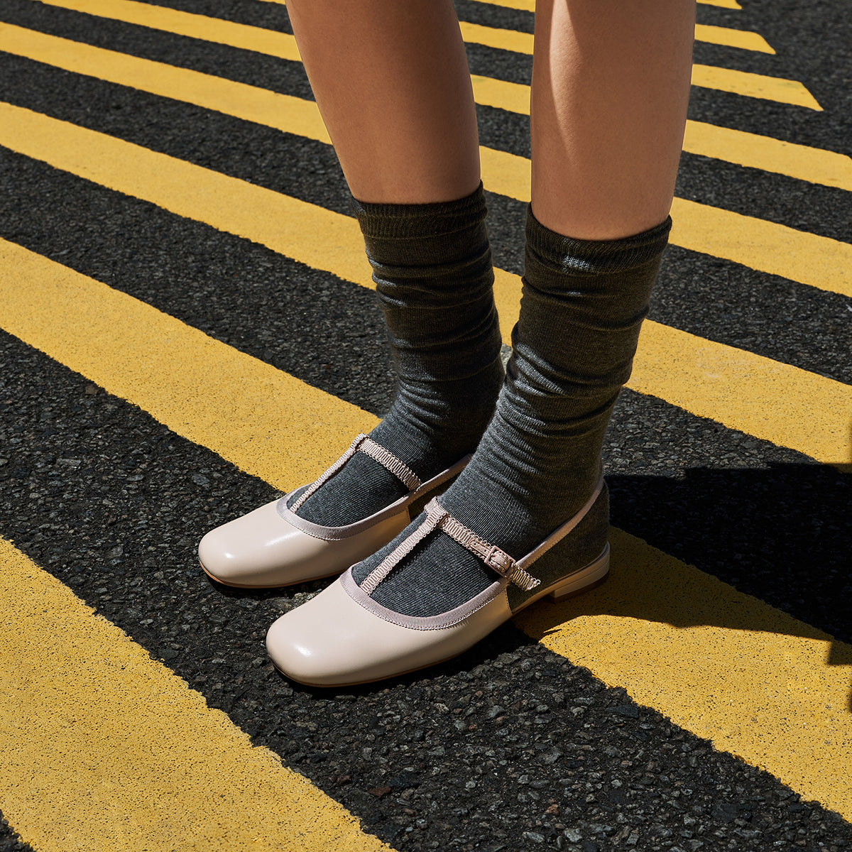 Charlz va Keyt ayollar poyabzali