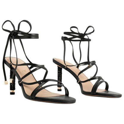 Charlz va Keyt ayollar sandallari