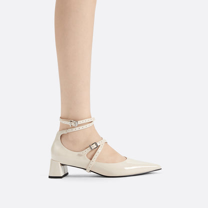 Charlz va Keyt ayollar poyabzali