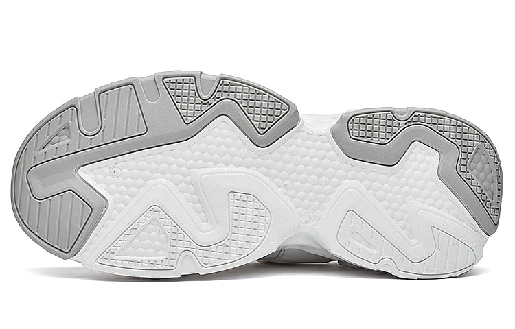 Erkaklar AAA 1955-yildan beri krossovkalar