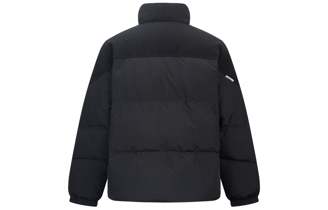 Erkaklar uchun Reebok pastki kurtkasi