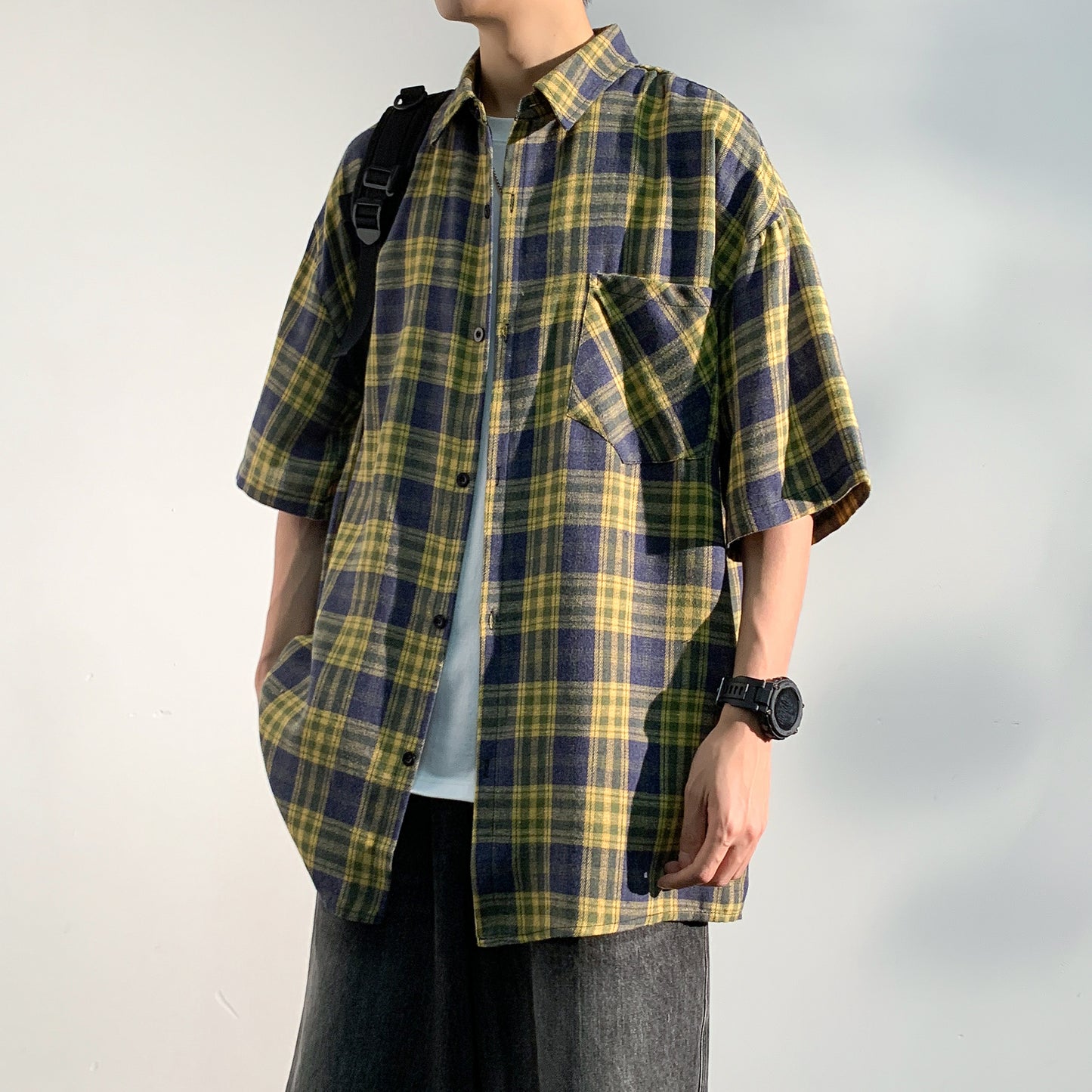 Hvga Amerika retro asosiy modellari plashli birlashma to'qnashuv rangli yarim yengli ko'ylak ko'ylagi ter singdirish nafas oladigan yupqa bo'sh katta o'lchamli talabalar partiyasi qisqa qisma ko'ylak erkaklar va ayollar modellari