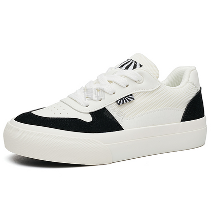 AAA 1955-yildan beri krossovkalar