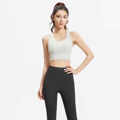 FARO ayollar sport kostyumi