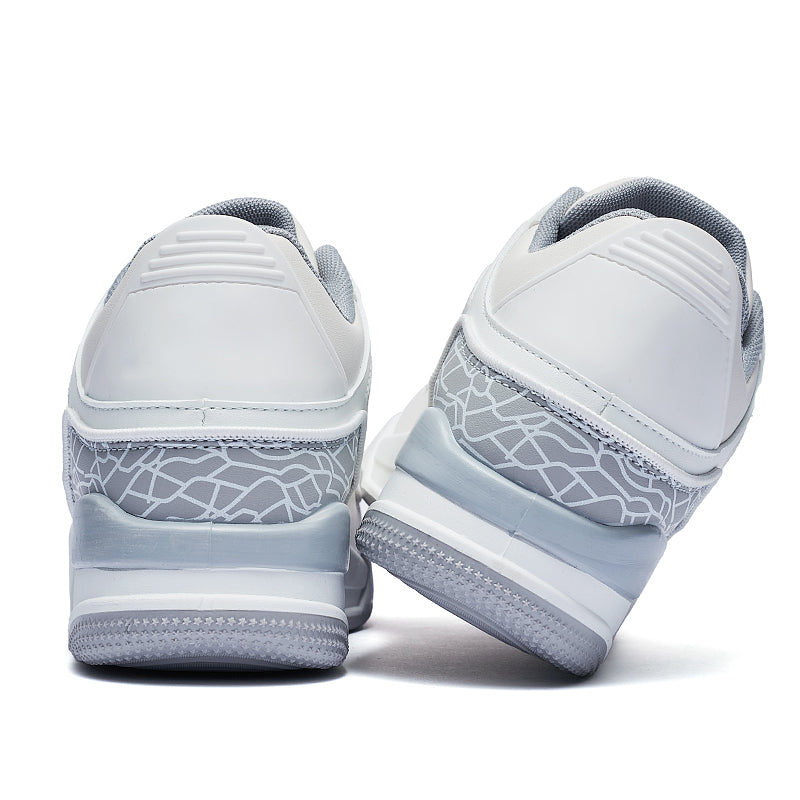 Erkaklar AAA 1955-yildan beri krossovkalar