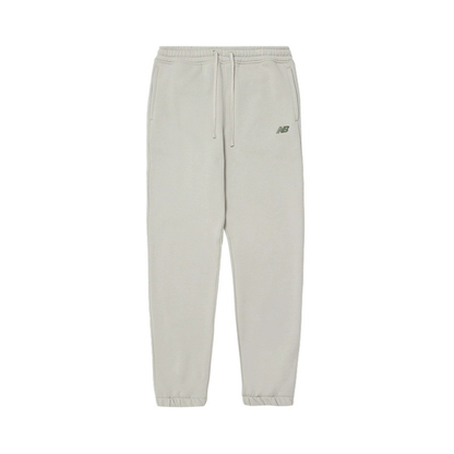 Ochiq kul rangdagi New Balance erkaklar uchun o‘rta uzunlikdagi oddiy trikotaj kozoklari