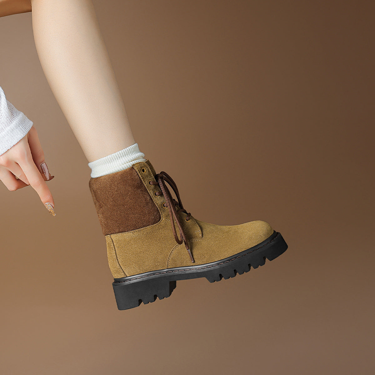 Rosa Bianca ish retro ayollar etiklari