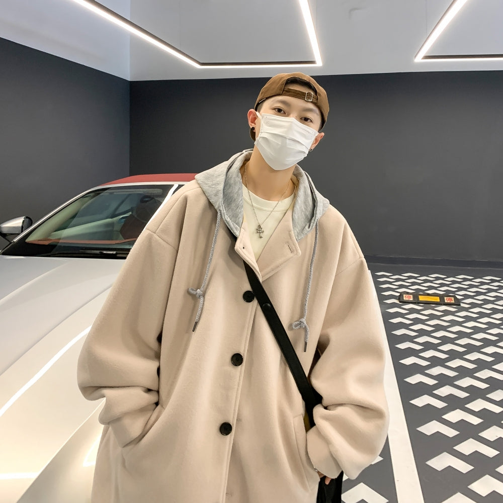 Frq Amerika retro qalpoqli bir ko'krakli o'rta uzunlikdagi Britaniya uslubidagi keng o'lchamli ko'ylagi universal brend logotipi dizayni kapalak tugmachalari pinlar nom plitasi Gonkong uslubidagi bir xil rangdagi erkaklar va ayollar