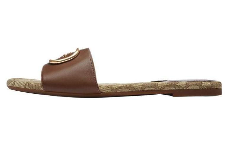 Ayollar murabbiyi flip-floplar