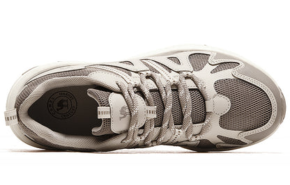 Ayollar uchun tuya krossovkalari