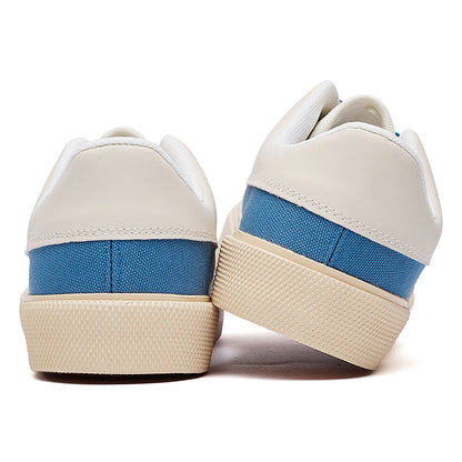 Erkaklar AAA 1955-yildan beri krossovkalar