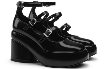 Charlz va Keyt ayollar poyabzali