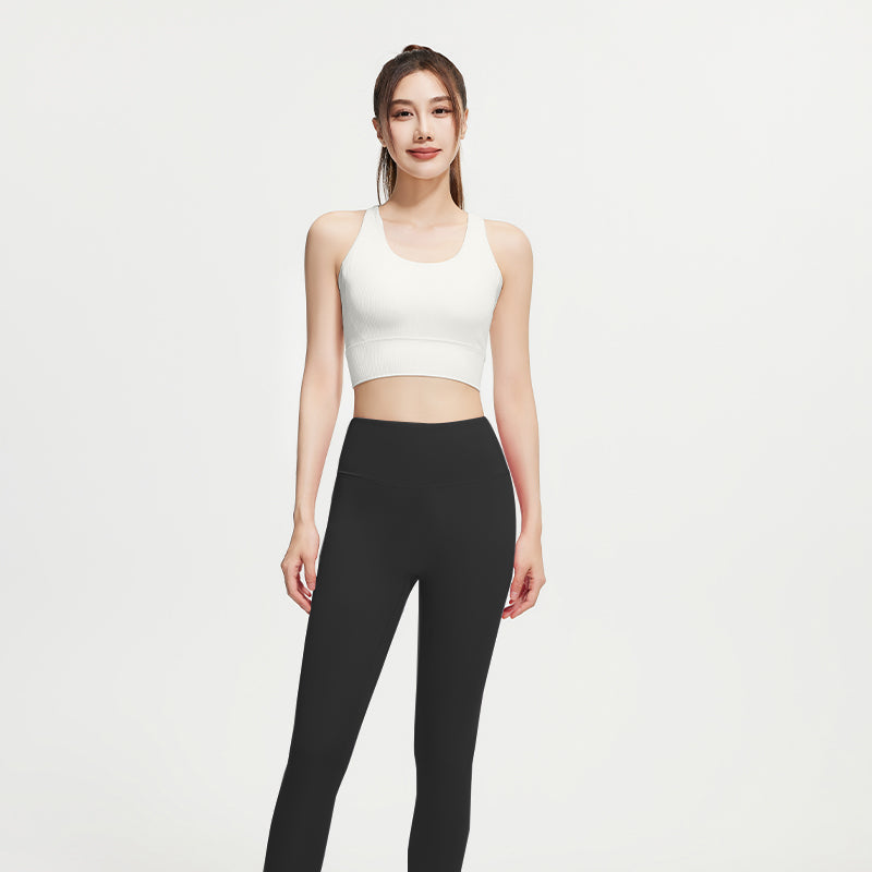 FARO ayollar sport kostyumi