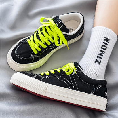 AAA 1955-yildan beri krossovkalar