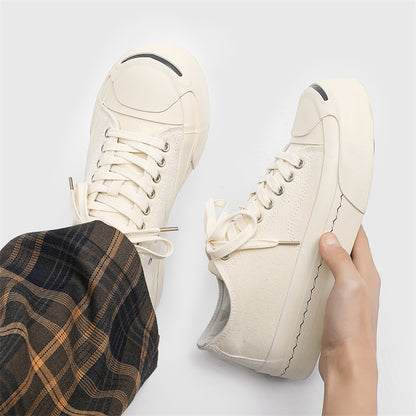 AAA 1955-yildan beri krossovkalar