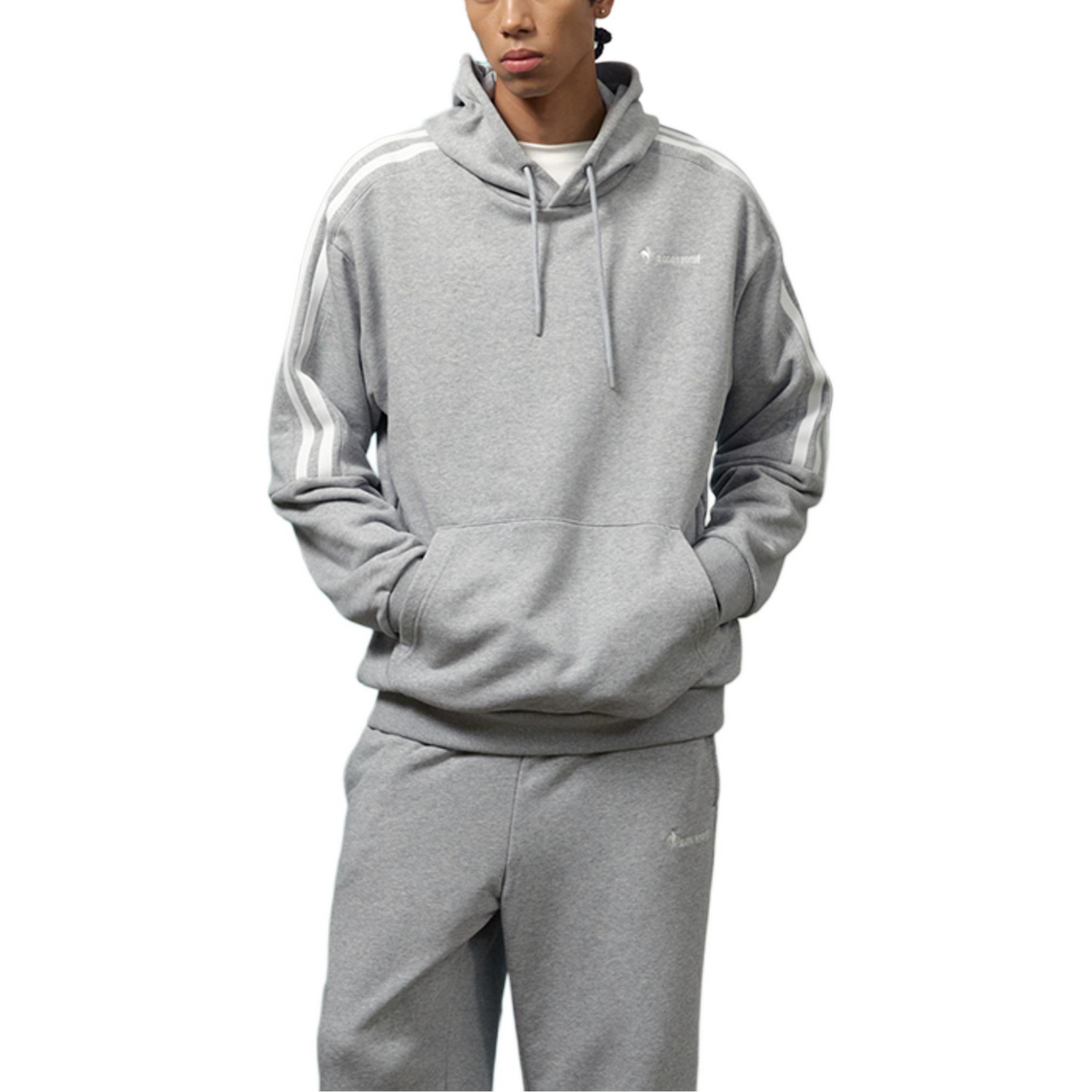 Le Coq Sportif erkaklar uchun kapshonli ko'ylak