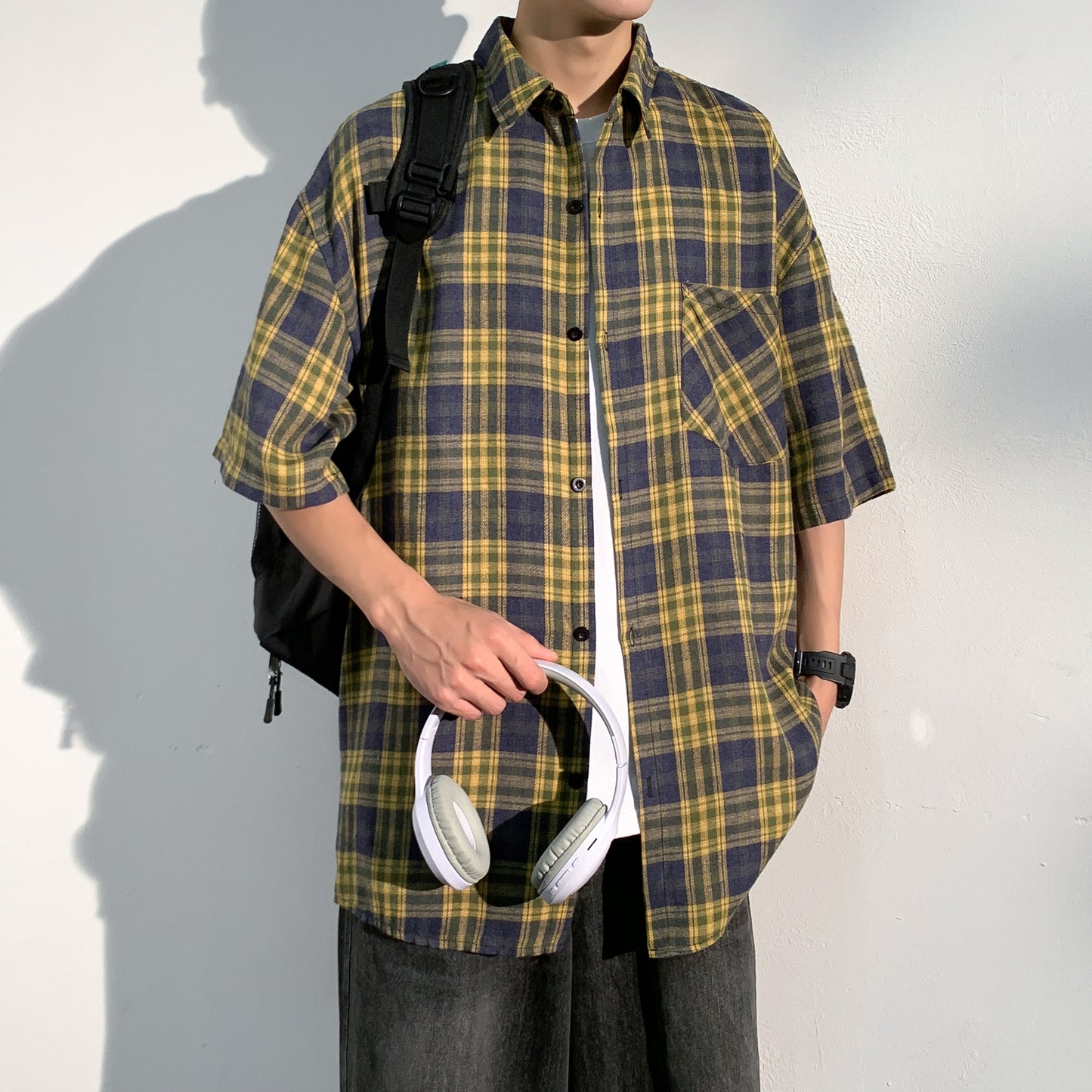 Hvga Amerika retro asosiy modellari plashli birlashma to'qnashuv rangli yarim yengli ko'ylak ko'ylagi ter singdirish nafas oladigan yupqa bo'sh katta o'lchamli talabalar partiyasi qisqa qisma ko'ylak erkaklar va ayollar modellari