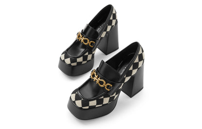 Charlz va Keyt ayollar poyabzali