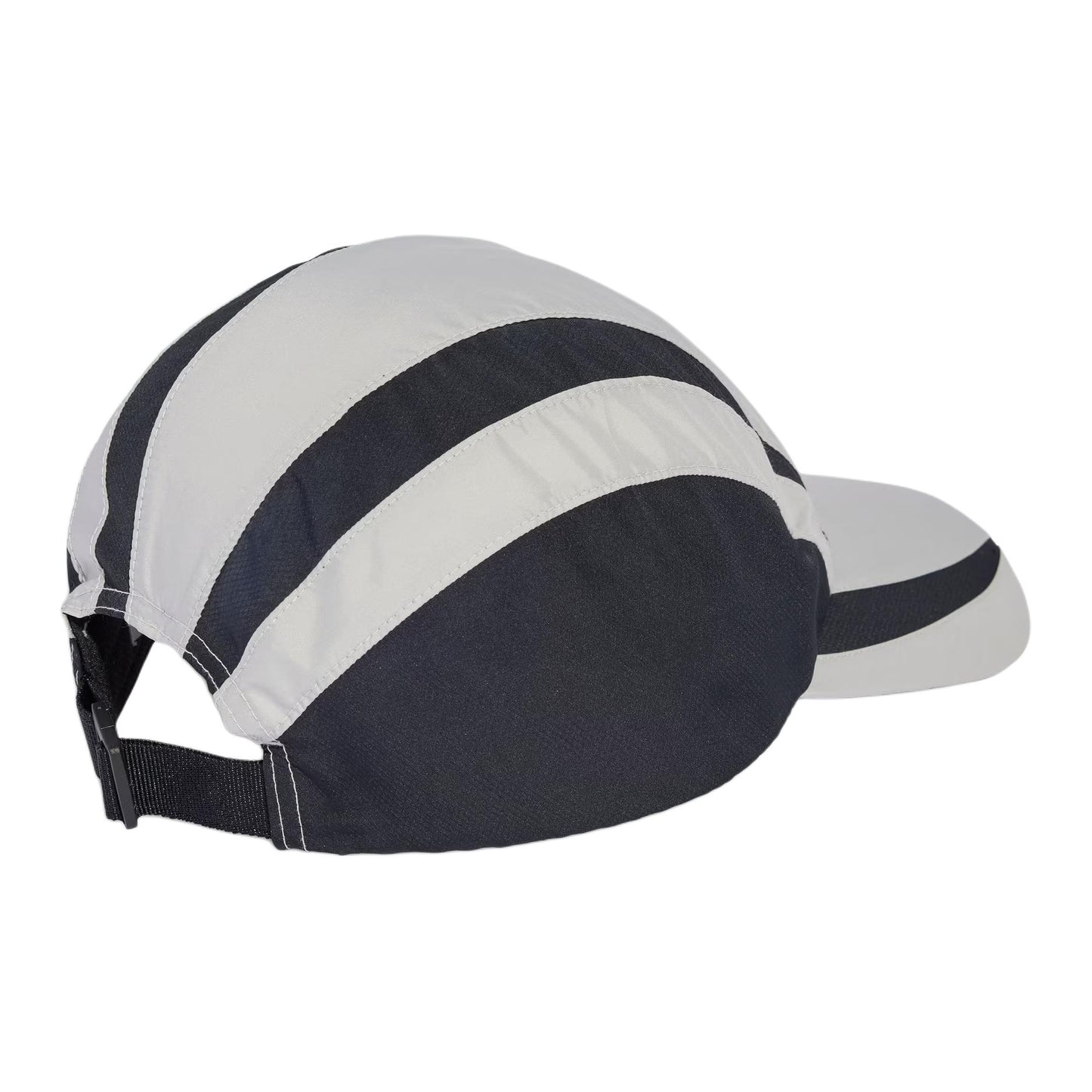 Adidas qalpoqchasi