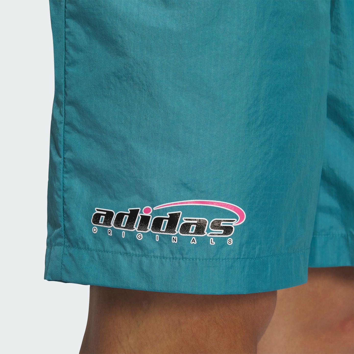 Adidas Originals o'ynash futbol engil erkaklar shortilari
