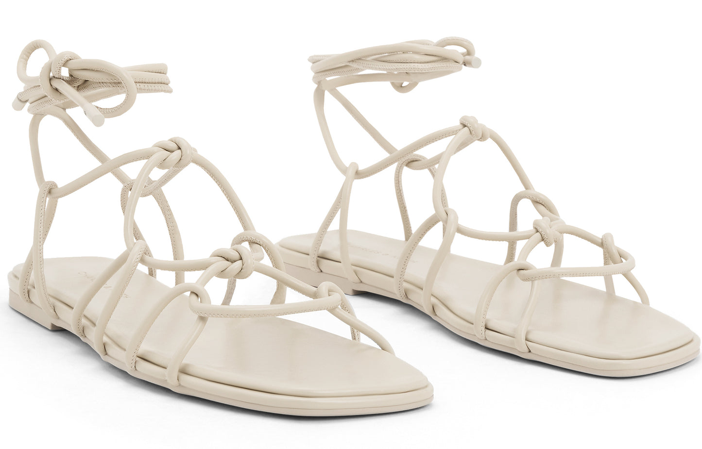 Charlz va Keyt frantsuz ayollar sandallari