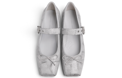 Charlz va Keyt ayollar poyabzali