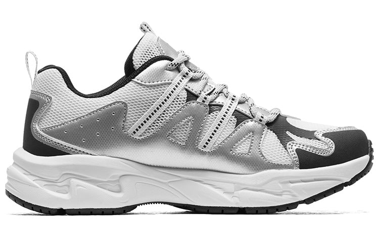 Ayollar uchun tuya krossovkalari