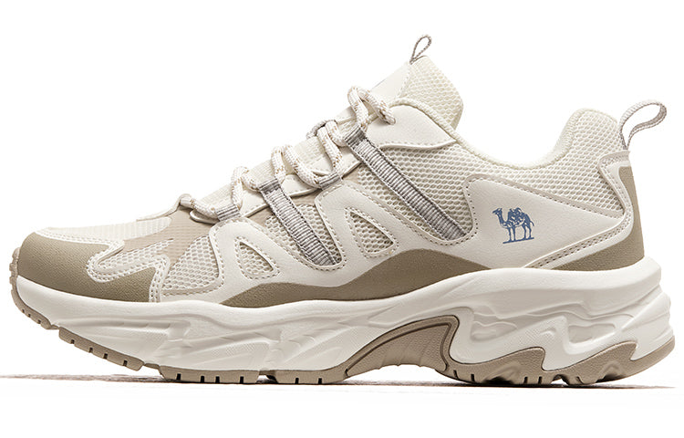 Ayollar uchun tuya krossovkalari