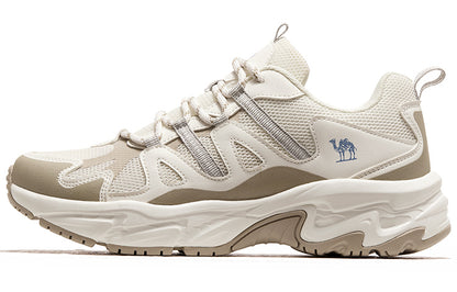 Ayollar uchun tuya krossovkalari