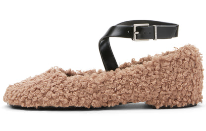 Charlz va Keyt ayollar balet kvartiralari