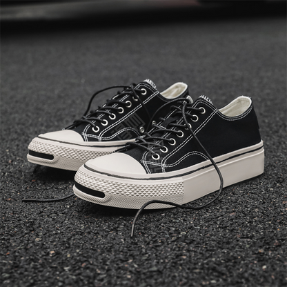 Erkaklar AAA 1955-yildan beri krossovkalar