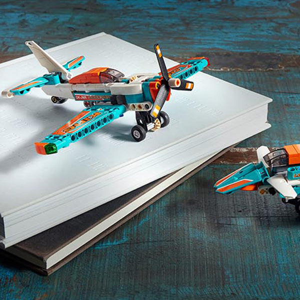 LEGO Technic "Atletik samolyotlar"