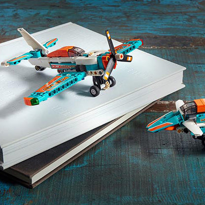 LEGO Technic "Atletik samolyotlar"