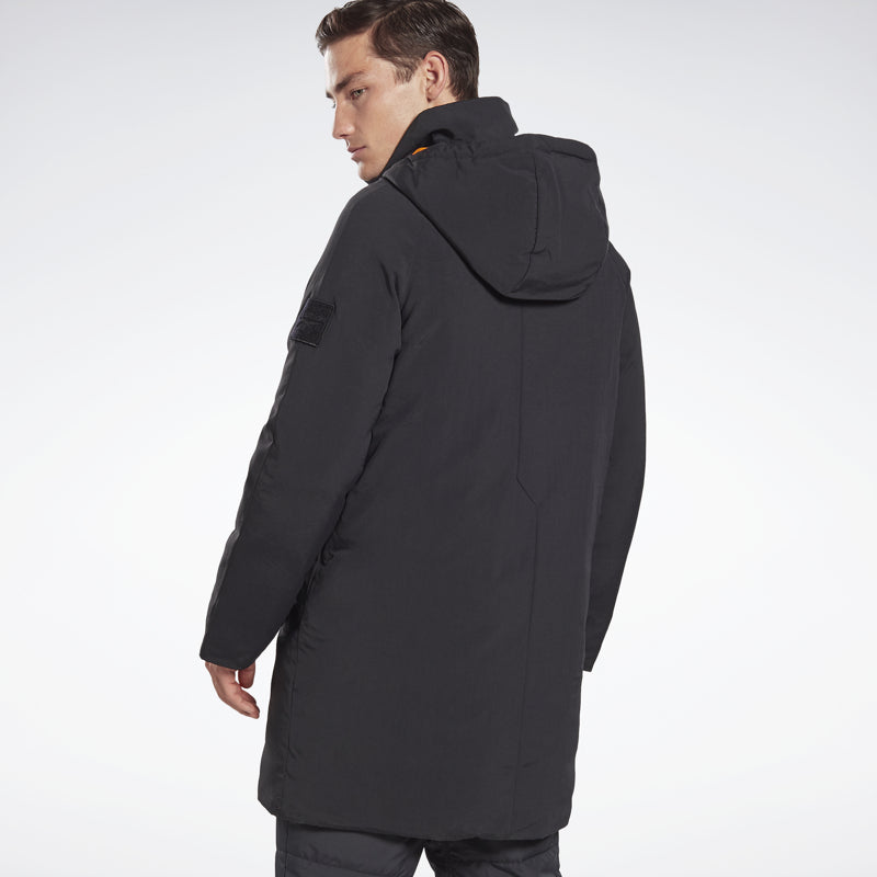 Erkaklar uchun Reebok pastki kurtkasi