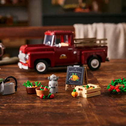 LEGO "Pika" (10290)