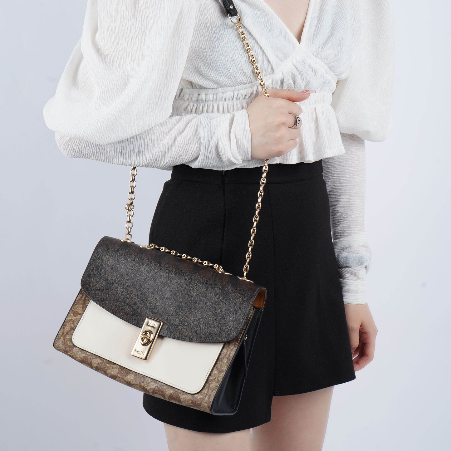 Сумка женская Coach Lane 26 Colour Block Chain Coated - Boxette Shop