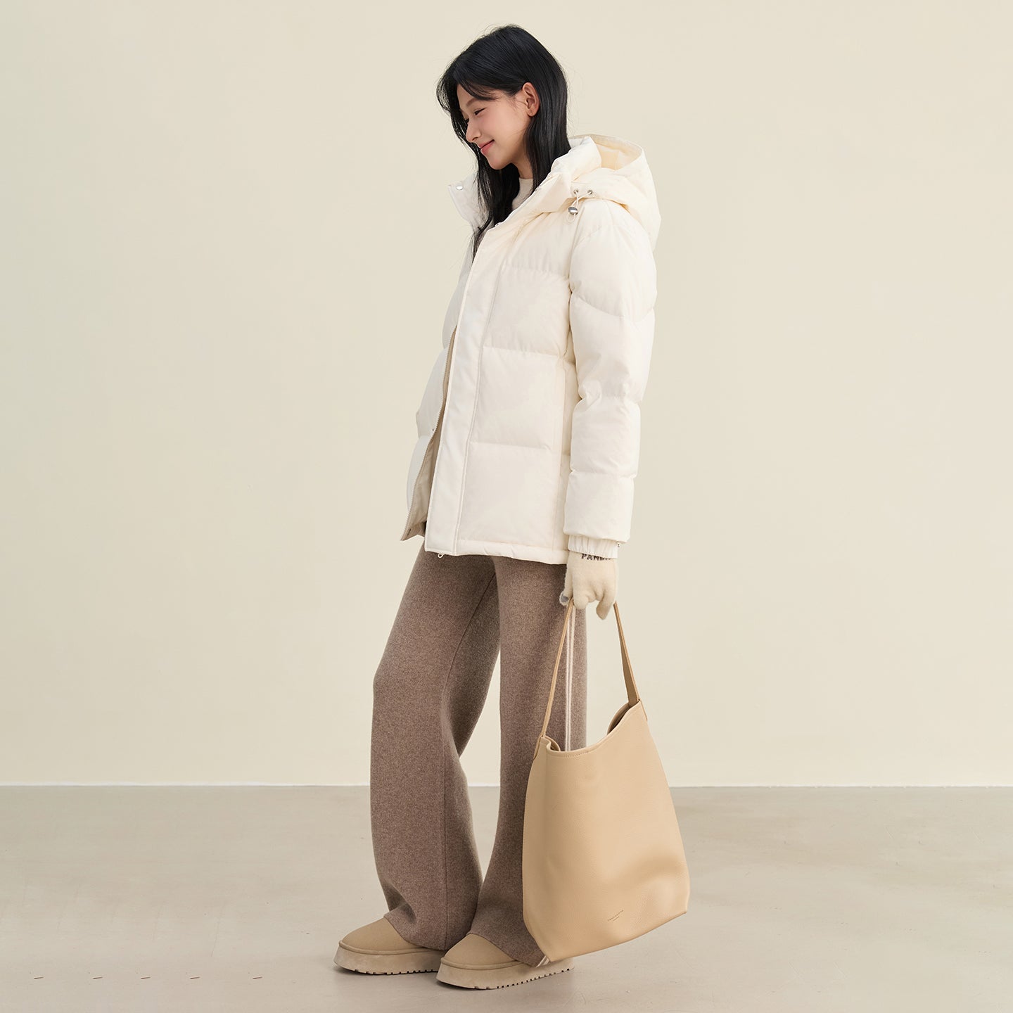 Qor uchib tushadigan kurtka