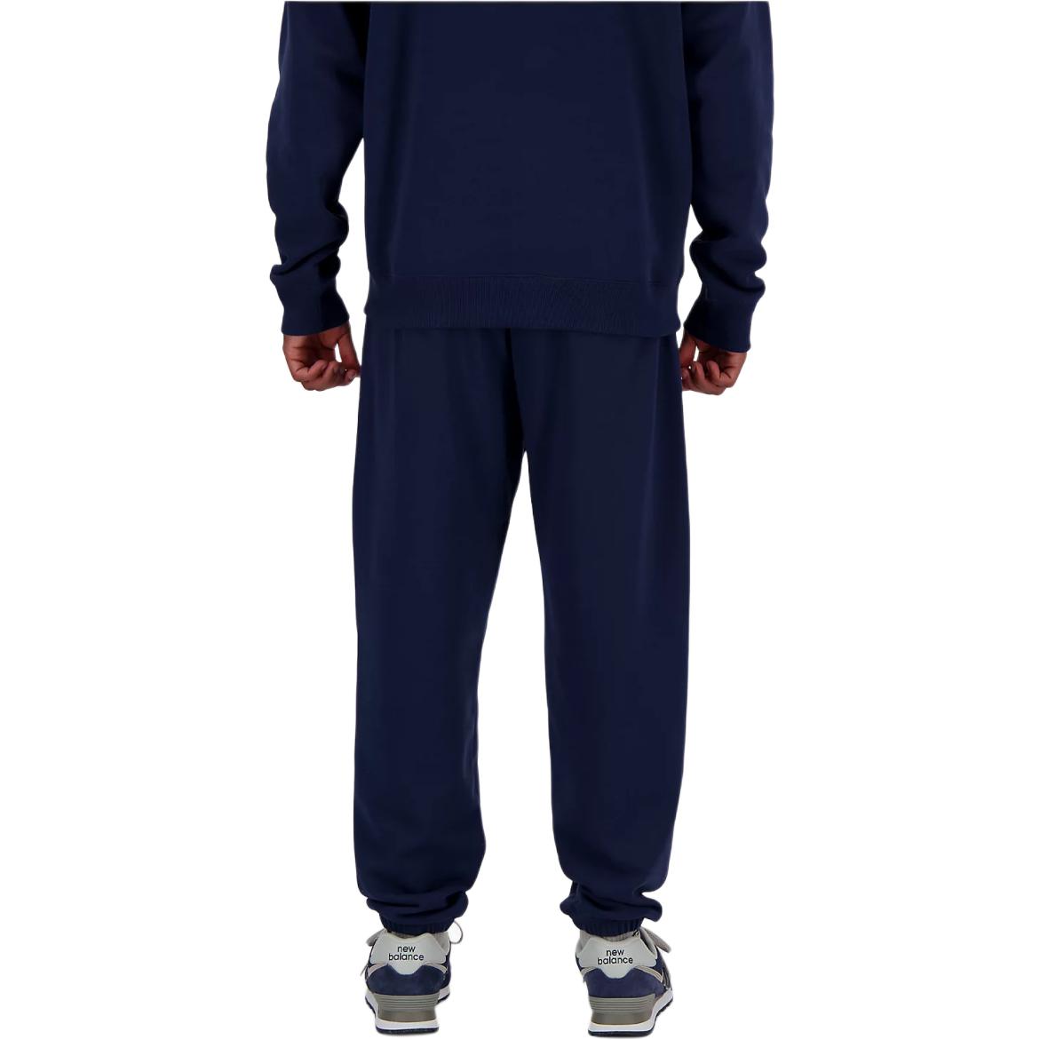 New Balans brendi logotipi tasodifiy tortilgan to'rli trikotaj sport shimlari m ko'k rangli