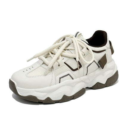 Erkaklar AAA 1955-yildan beri krossovkalar