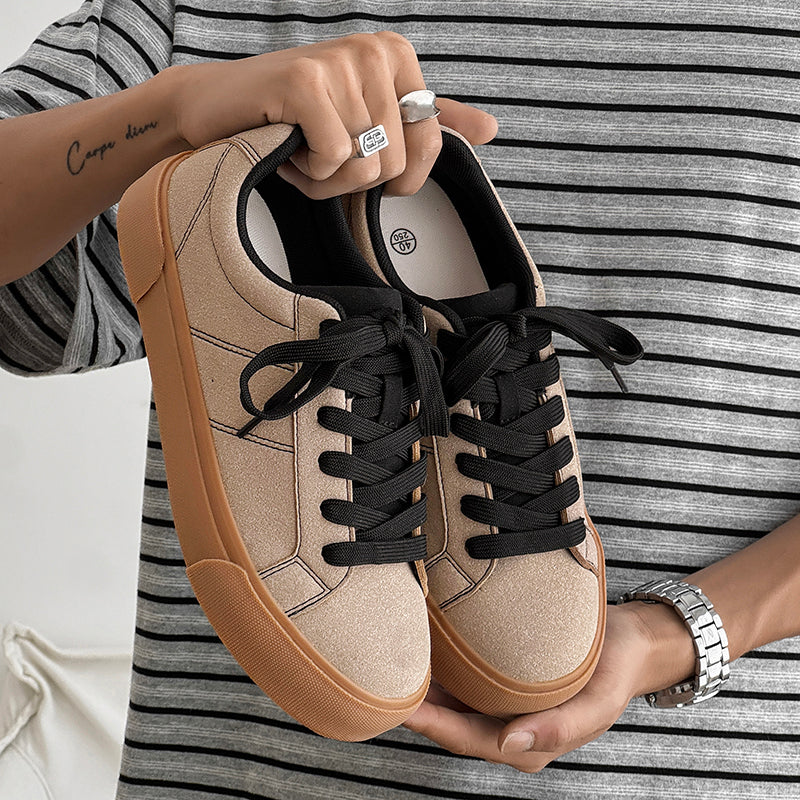 Erkaklar uchun Kaiser krossovkalari