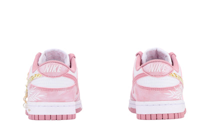 Nike Dunk "Aphrodite's Kiss" ayollar krossovkalari